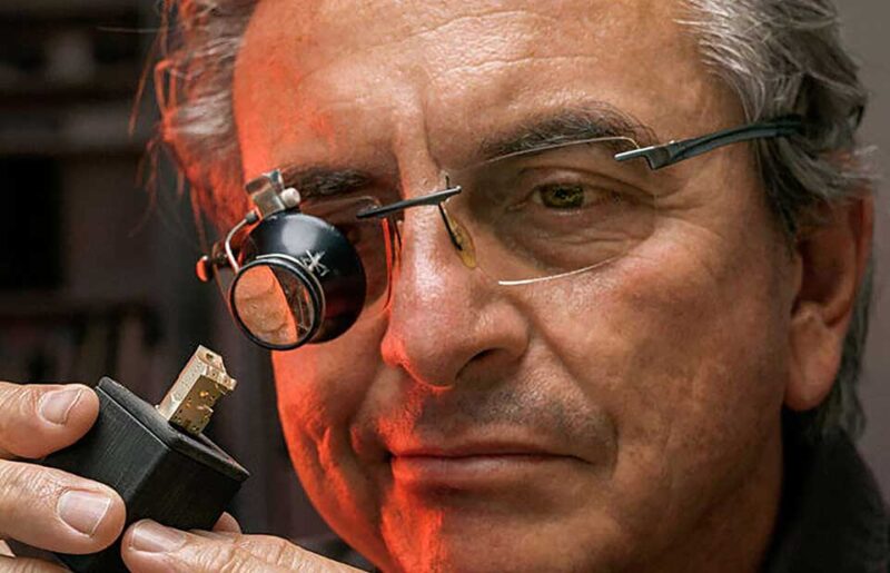 The Revolutionary List: 25 Watchmakers and Construction – Dominique Renaud